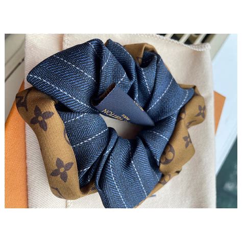 louis vuitton hair bow|Louis Vuitton hair clips.